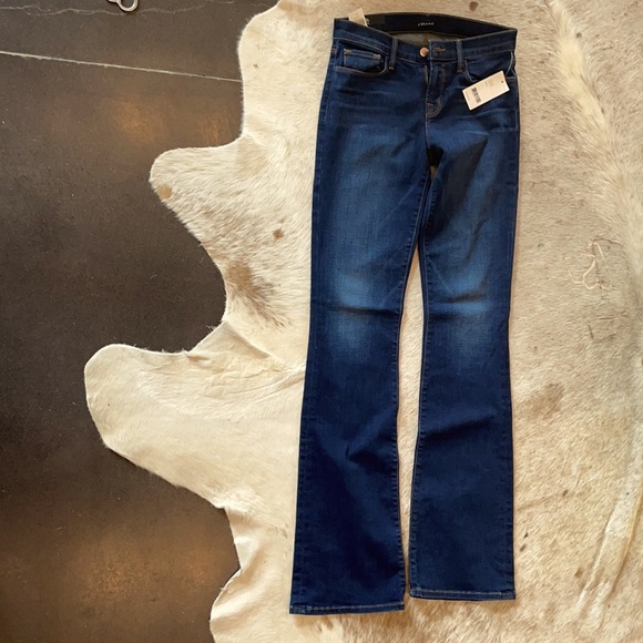 J Brand - NWT - size 26 - ‘Betty’ mid-Rise boot cut - starlight wash - Picture 2 of 5